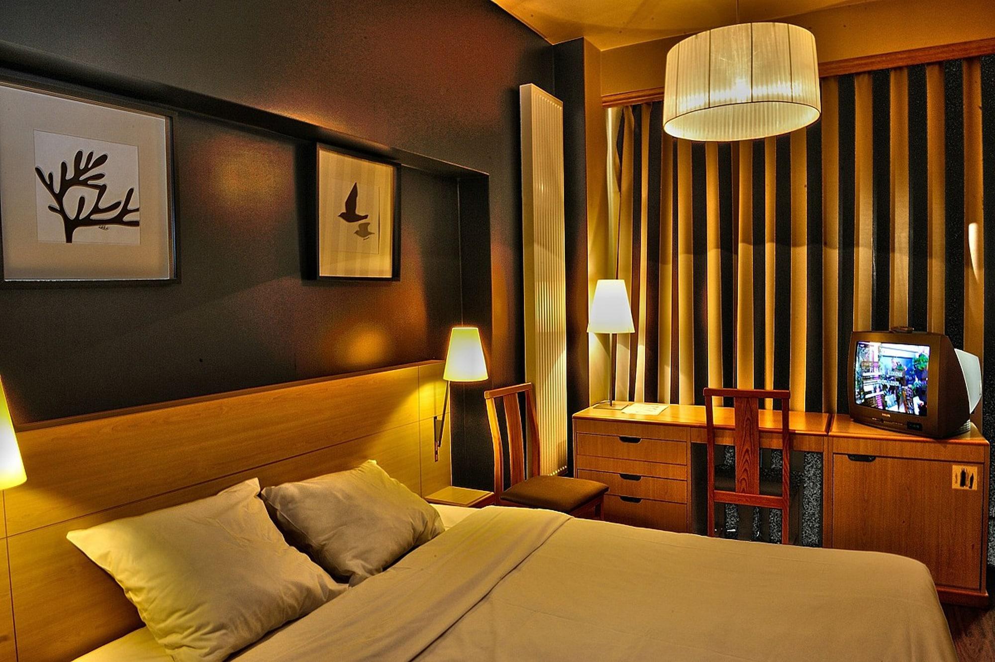 Saint-Gilles Hotel Aviation מראה חיצוני תמונה