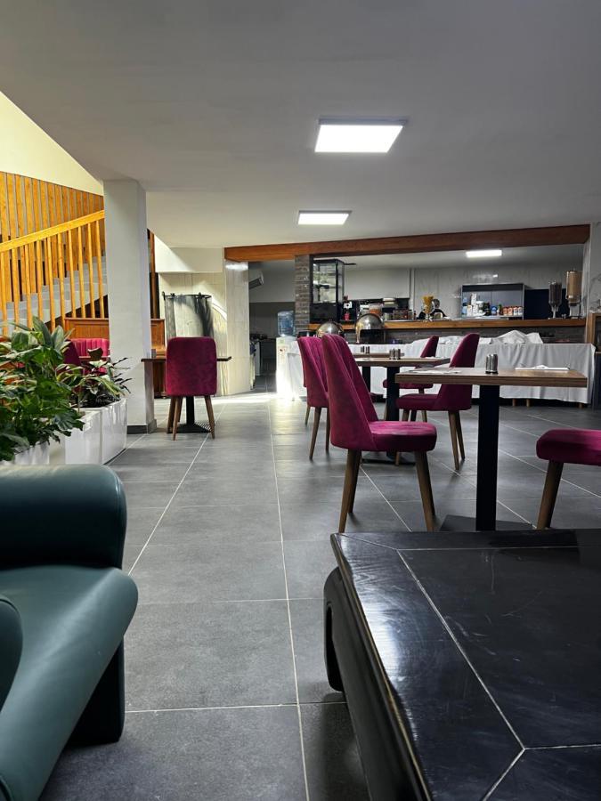 Saint-Gilles Hotel Aviation מראה חיצוני תמונה