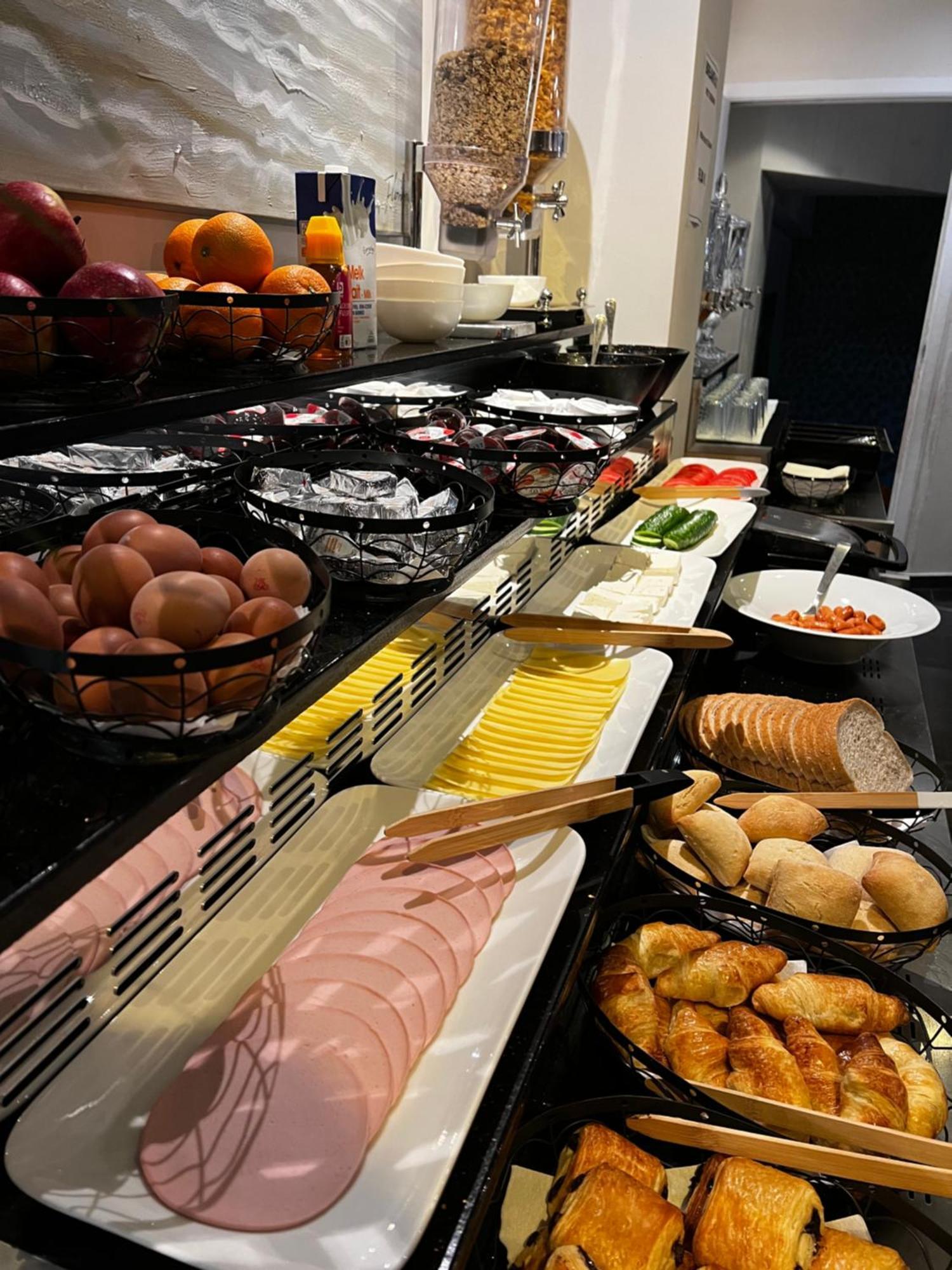 Saint-Gilles Hotel Aviation מראה חיצוני תמונה