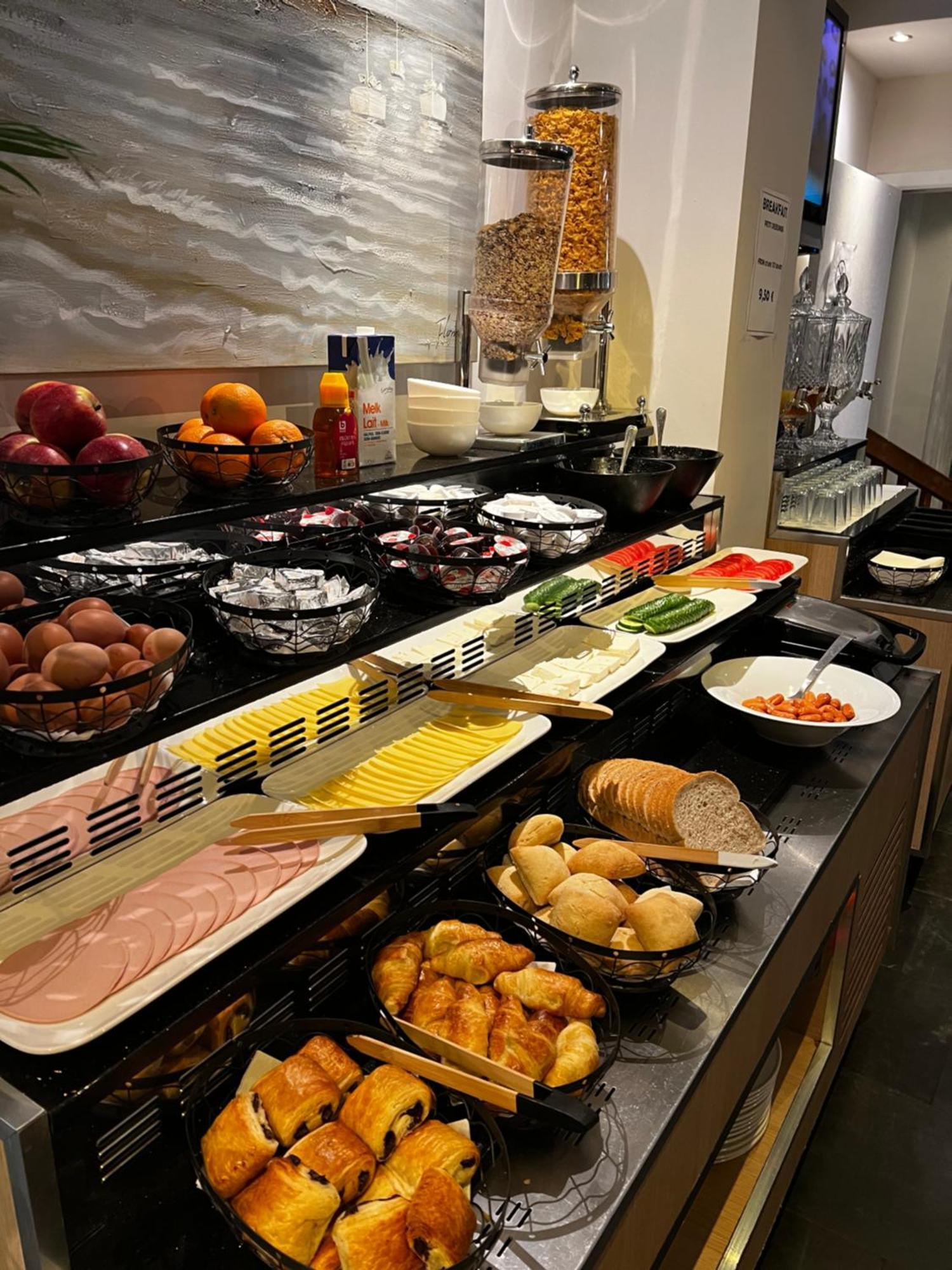 Saint-Gilles Hotel Aviation מראה חיצוני תמונה