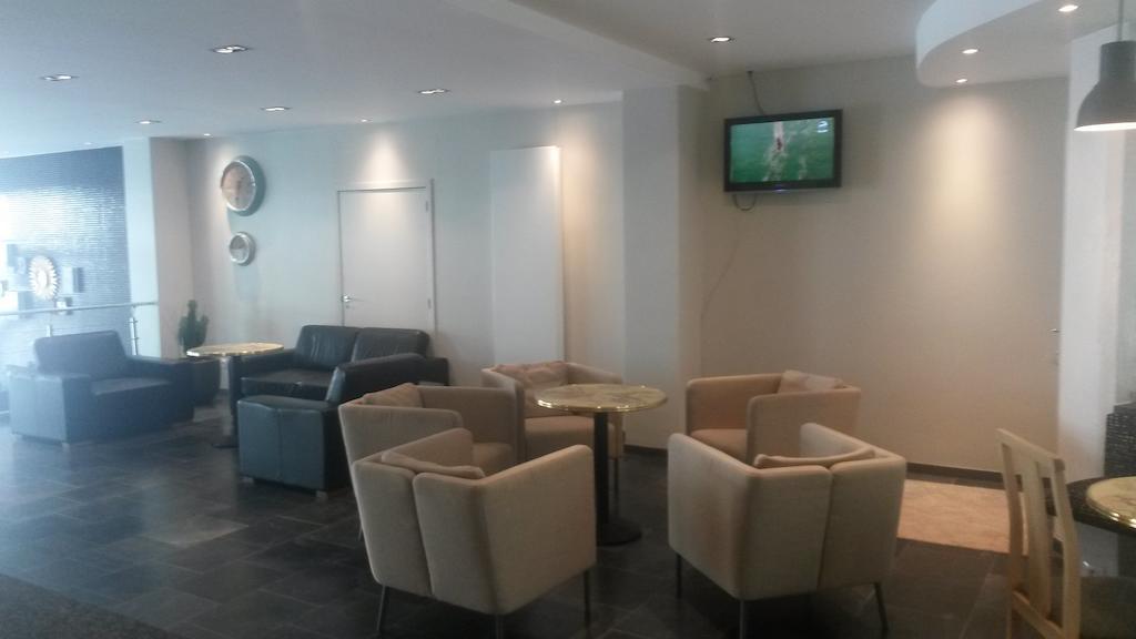 Saint-Gilles Hotel Aviation מראה חיצוני תמונה